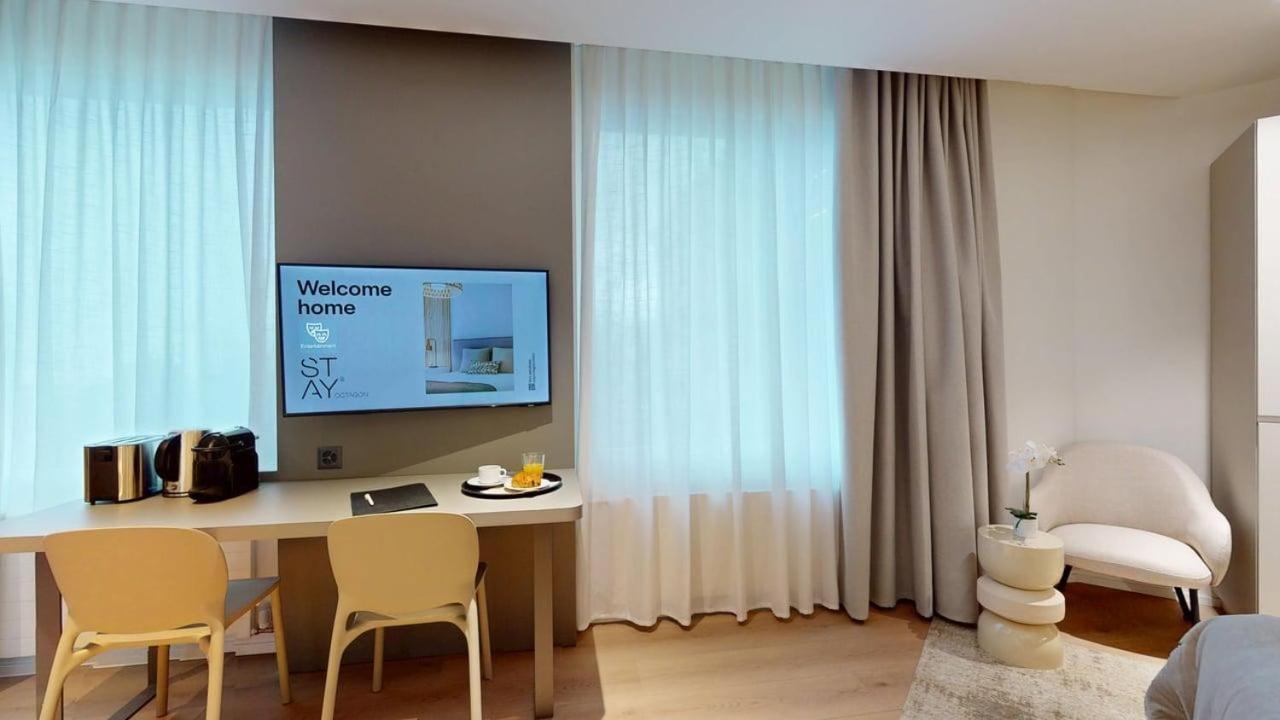 Octagon - Self Check In By Homenhancement * Genève